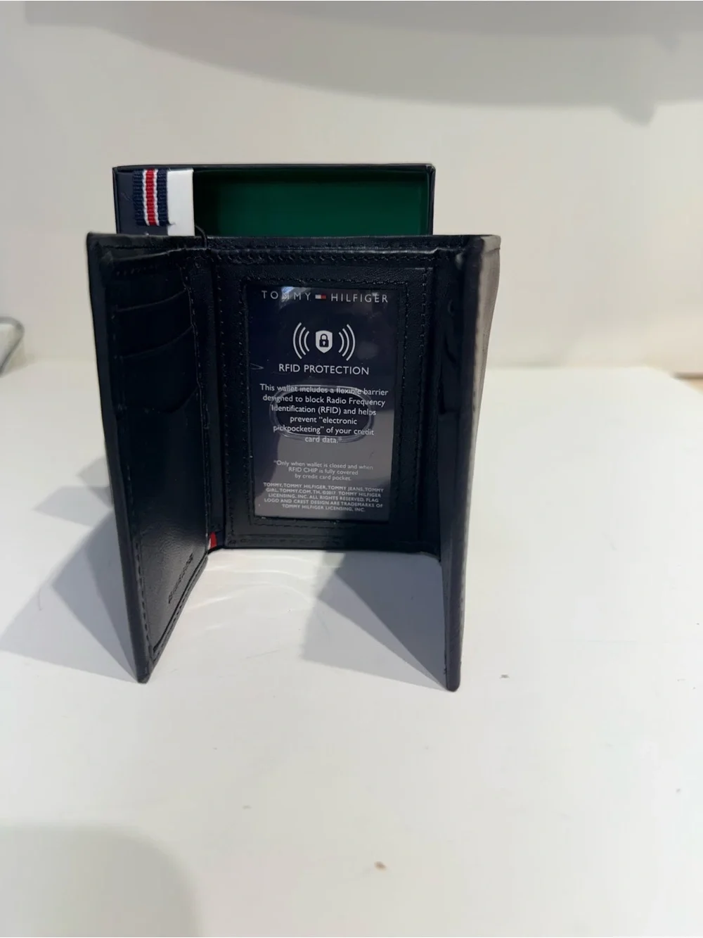 Tommy Hilfiger Black Men's Trifold Card & Key Holder Wallet